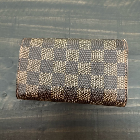 Louis Vuitton Wallet - Picture 2 of 11